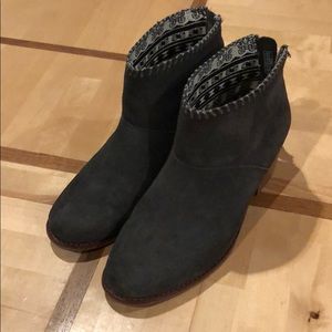 Toms blue/grey bootie. Size 8